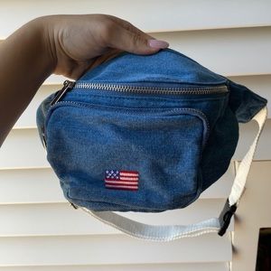 FLAG FANNY PACK
